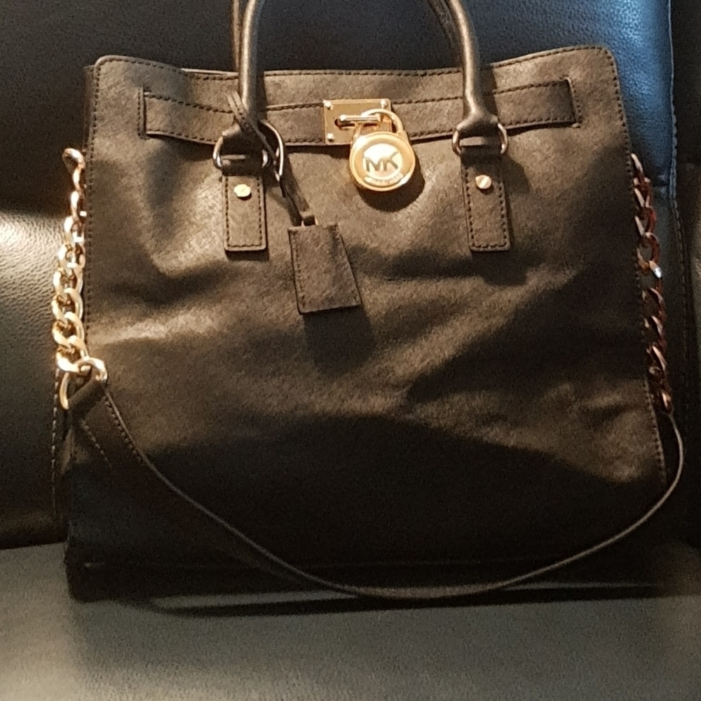Michael By Michael Kors #Ap-1304- Black Purse/Bag